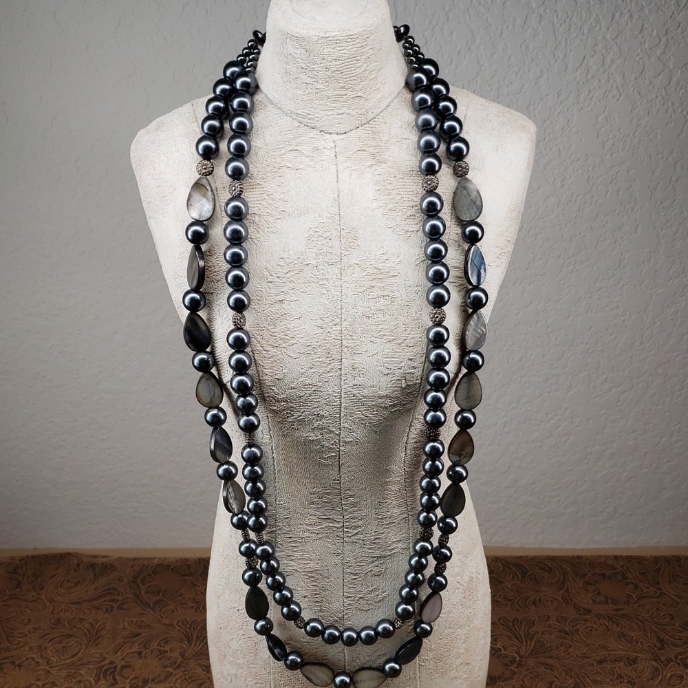 Vintage Gray Pearl Silver Tone Metal Double Strand Beaded Necklace